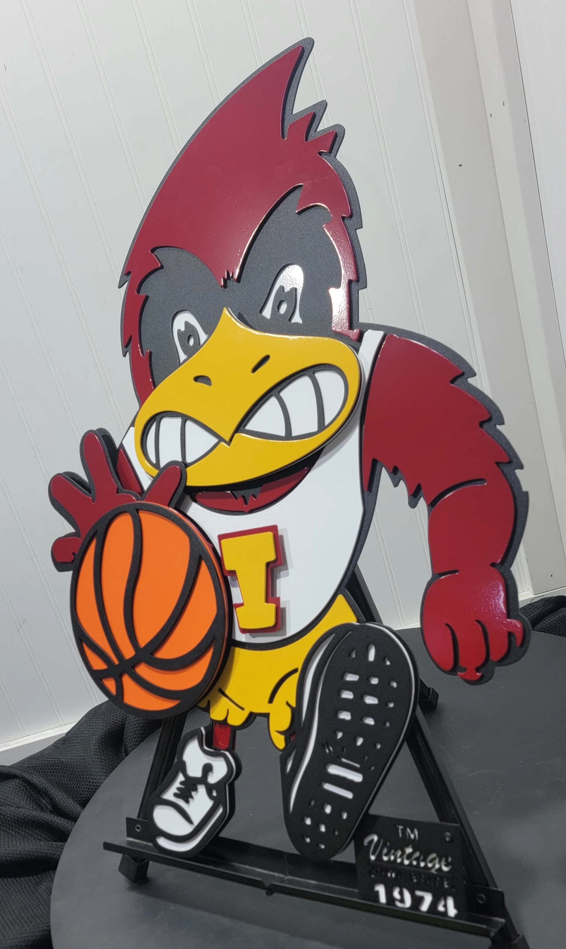 Iowa State Basketball Vintage Mascot - Image 4