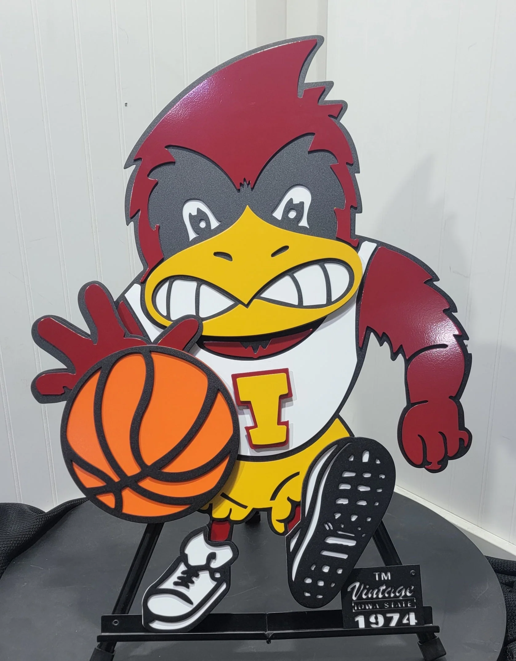 Iowa State Basketball Vintage Mascot - Image 5